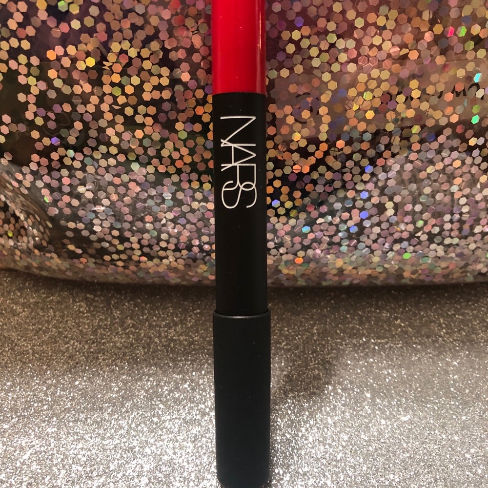 BNIB! NARS Velvet Matte Lip Pencil Famous Red 2489 - Picture 3 of 8